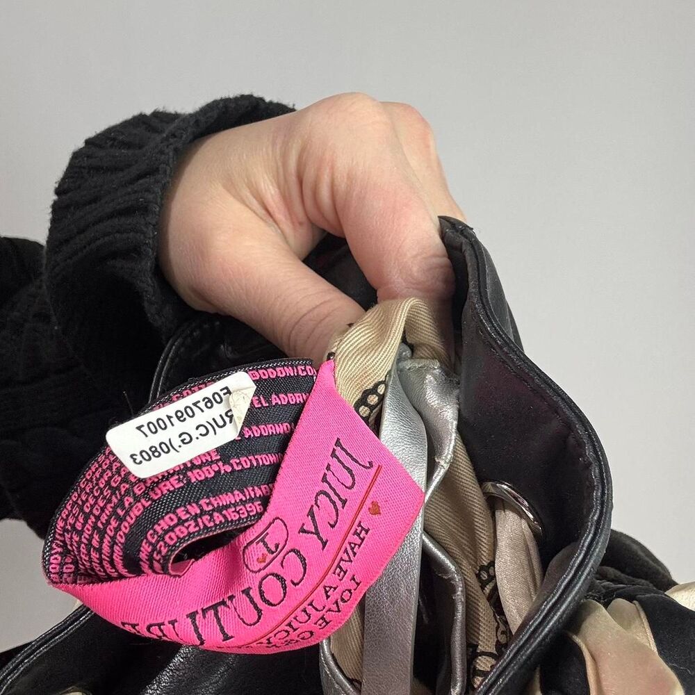 Juicy Couture Vintage Y2K Black Velour Daydreamer Shoulder Bag with bow detail - Picture 8 of 8